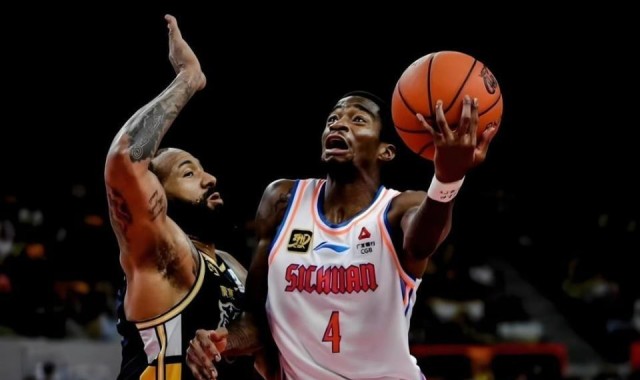 星空体育-萨姆纳加盟广东队？媒体人透露最新情况 朱芳雨得再发力