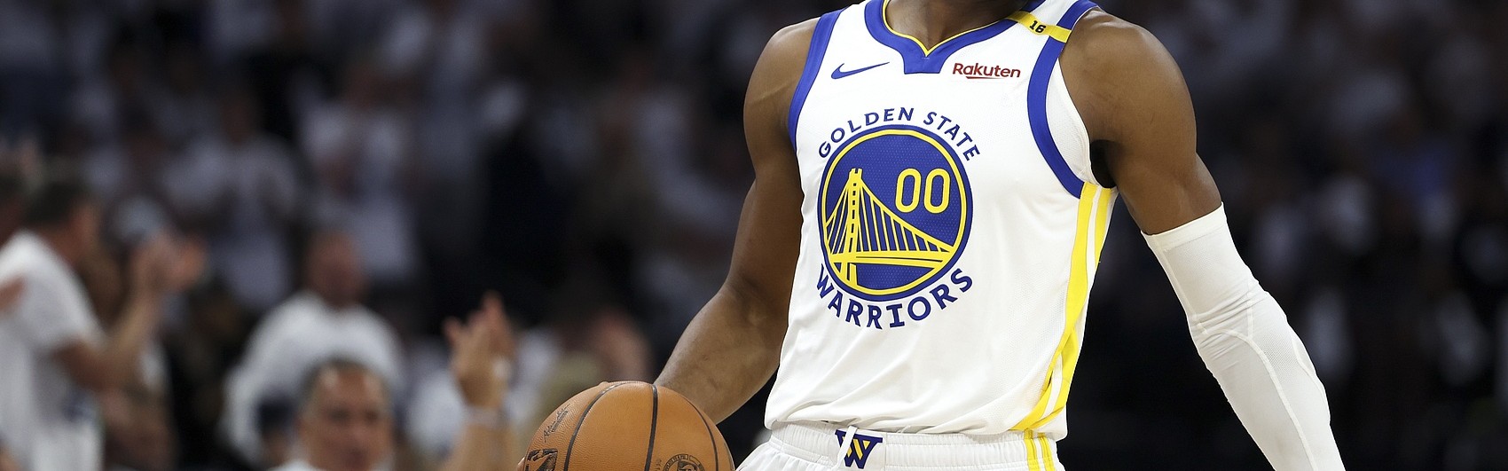 xingkong.com-5年2.2亿以上！美记：库明加认为自己和康宁汉姆&amp;巴恩斯同一级别